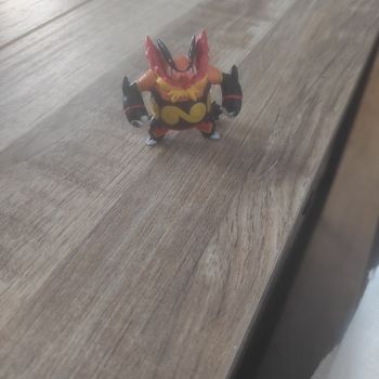Figurine pokémon tomy roitiflam