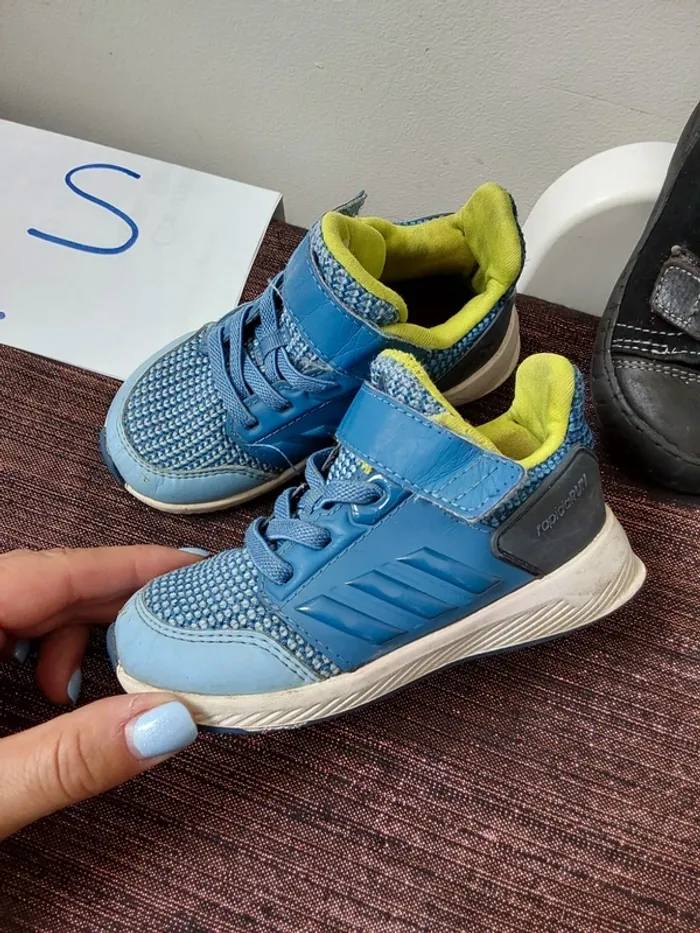 Lot chaussures taille 22 - photo numéro 3