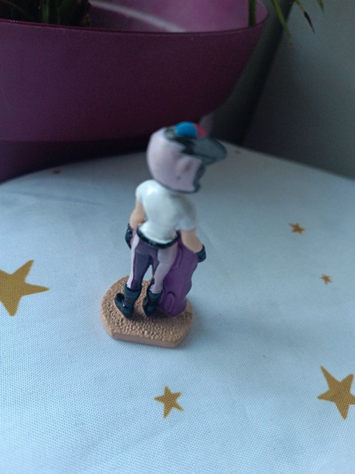 Figurine figura personnage snowboard violet purple skate Angela 2001 weetos poupée doll céréales - photo numéro 4