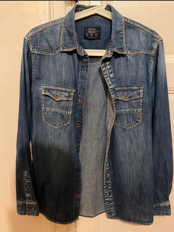 Chemise en jean Bershka Taille 36 - photo numéro 2