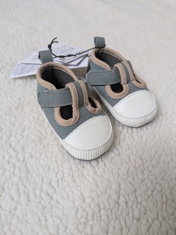 Chaussures bébé 0-3 mois