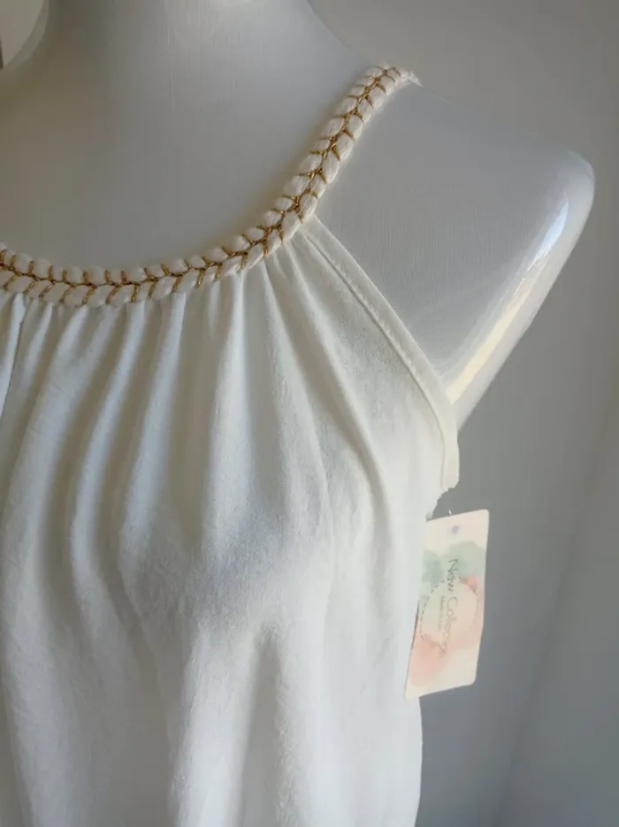 Robe d'été blanc cassé beige avec col tresse fil doré neuf avec étiquette New collection - photo numéro 2