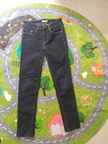 Jeans cache cache