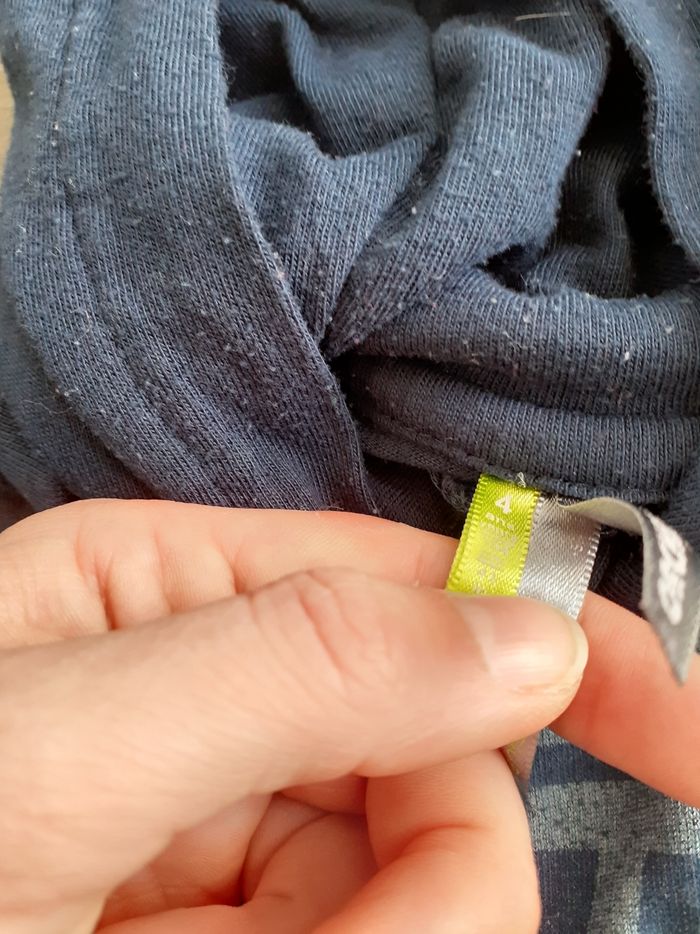 Tee-shirt a capuche - photo numéro 2