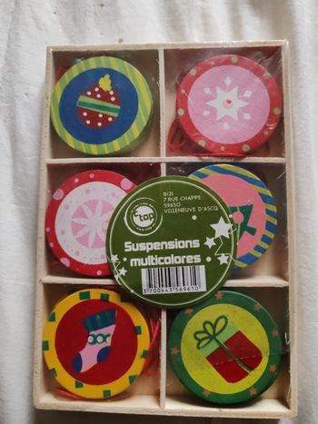 Suspension multicolore