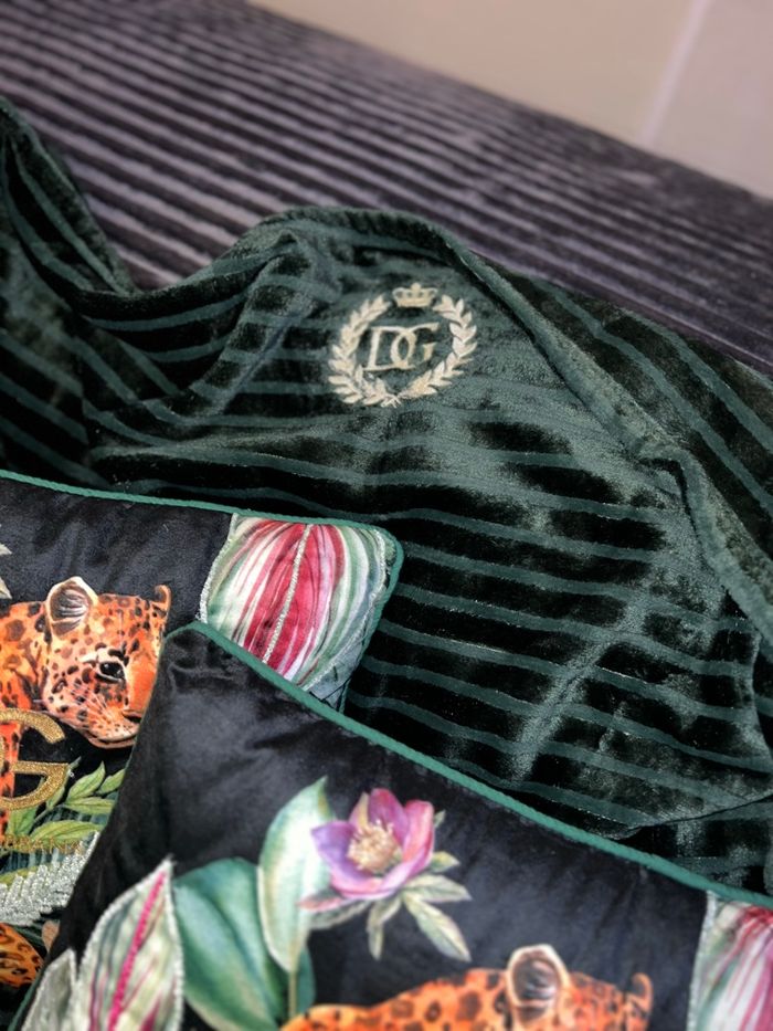 Ensemble couverture et coussins brodé - photo numéro 5