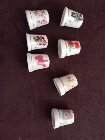 Lot 7 dés de collection en porcelaine