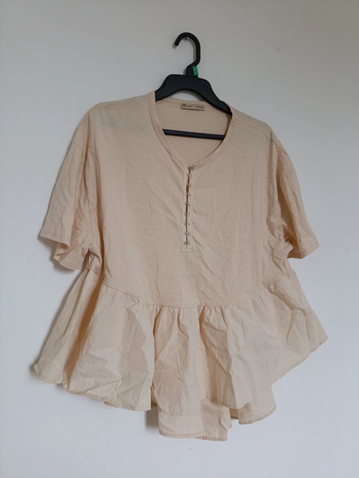 Blouse ample beige à basque Zara, taille S