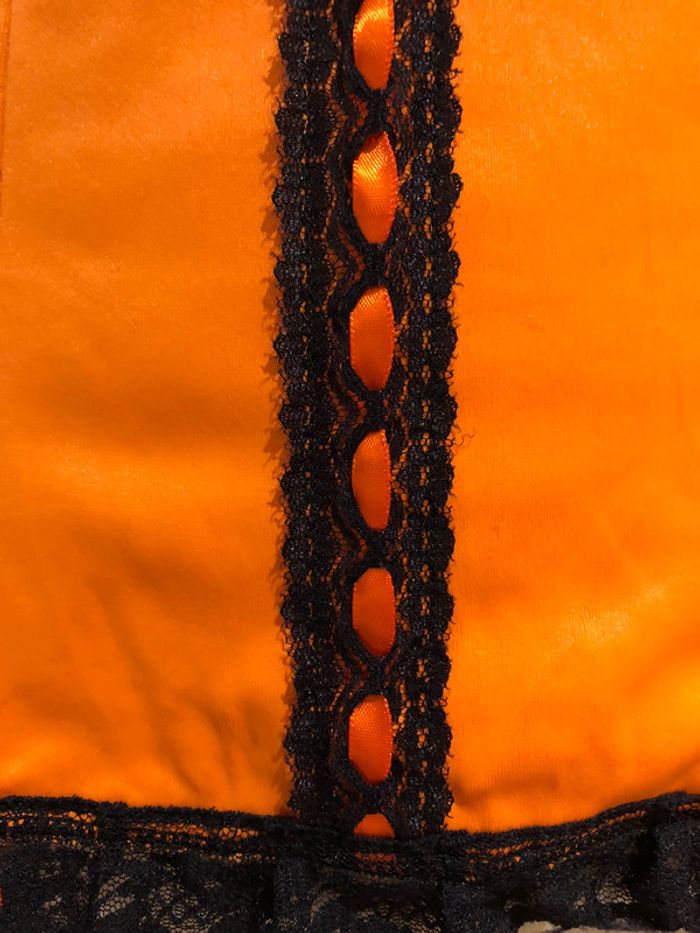 Guêpière orange et noir 90 B - photo numéro 10