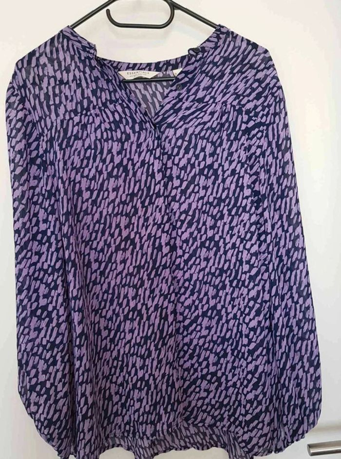 Chemise  légere  taille 44