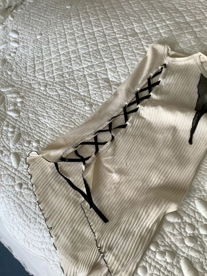 Nuisette Coralba blanche crème et noire lacée sur un côté t38 - photo numéro 2