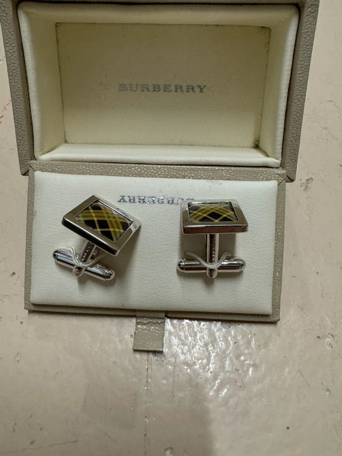 Boutons de manchettes Burberry - photo numéro 2