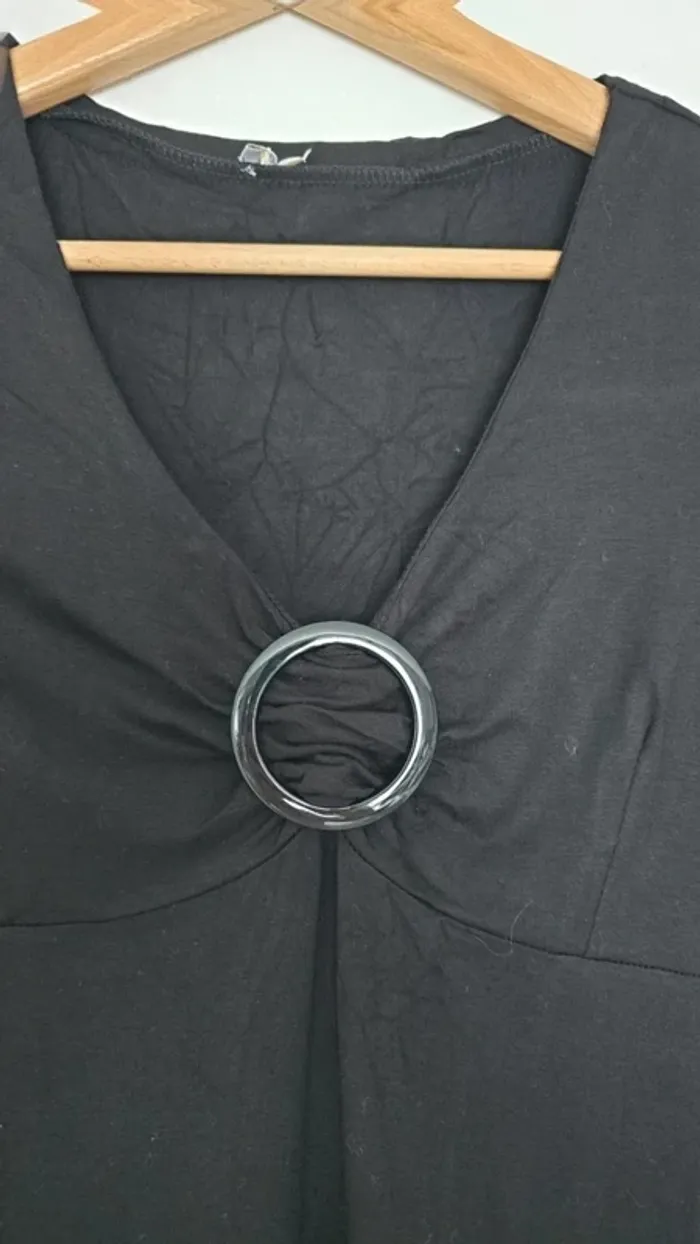 Robe noir à manches courtes - photo numéro 3
