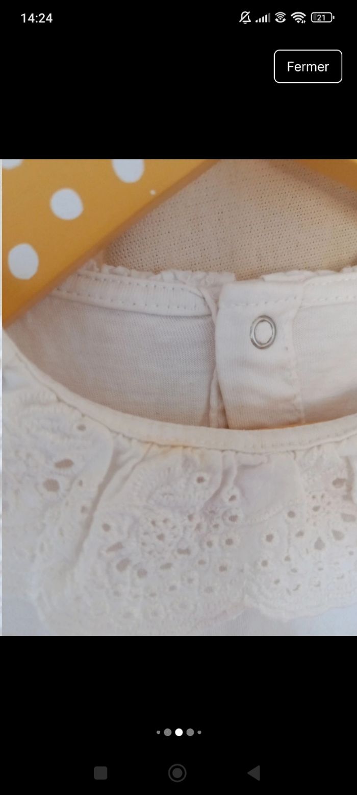 Lot bodys blancs Kiabi 24 mois - photo numéro 3