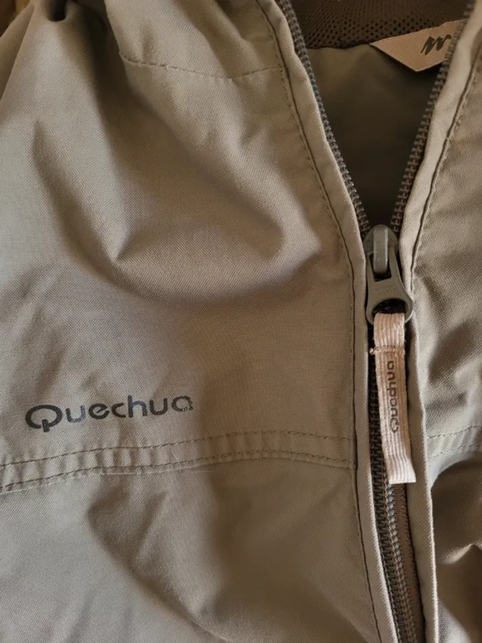 Veste coupe vent gris taupe Quechua de Décathlon - Comme neuf - photo numéro 8