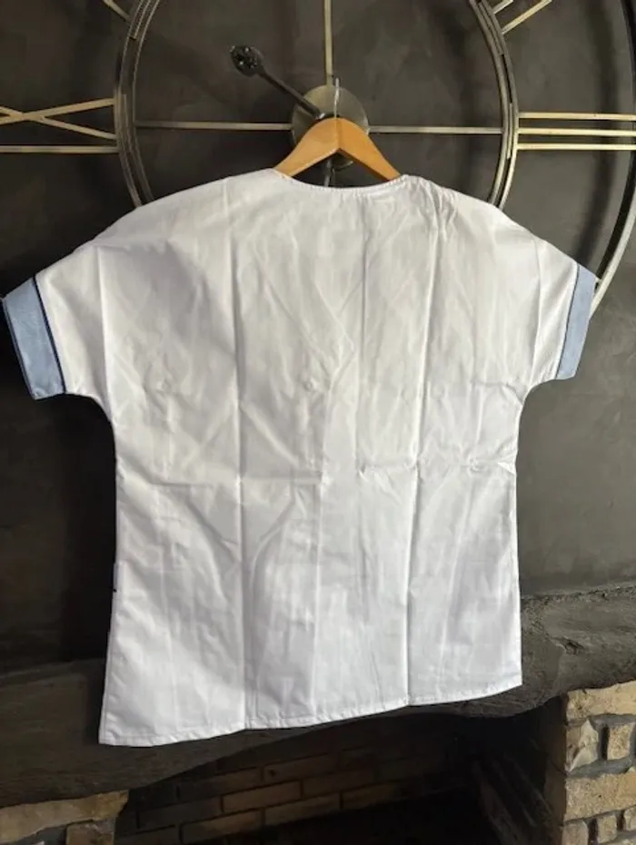 blouse de travail femme a col bleu taille 42 / XL neuve - photo numéro 4