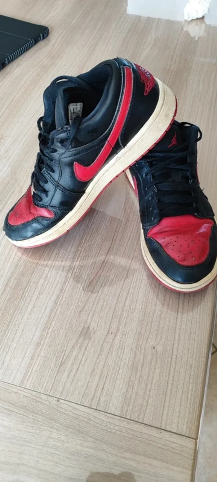 Baskets Air Jordan 1 Low en taille 39 - photo numéro 2