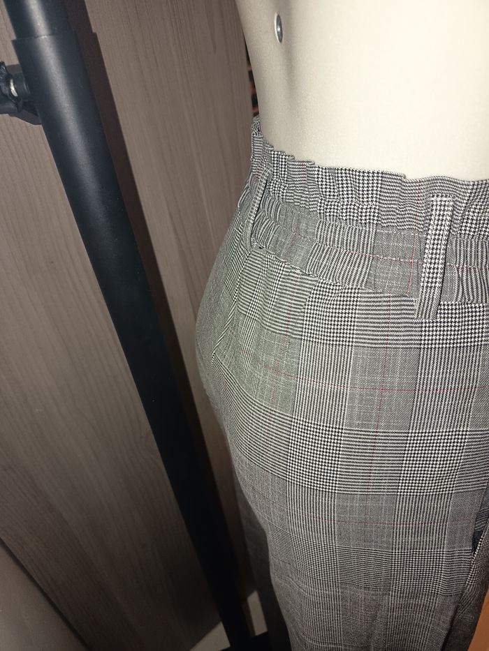 Pantalon gris - photo numéro 3