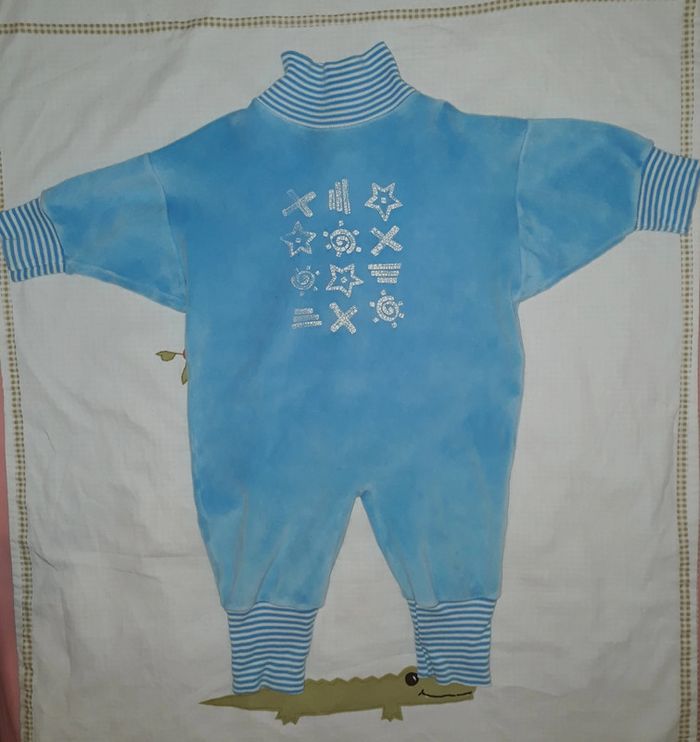 Pyjama ou sur pyjama 12 mois