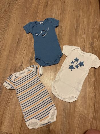 Lot 3 bodies petit bateau 3 mois