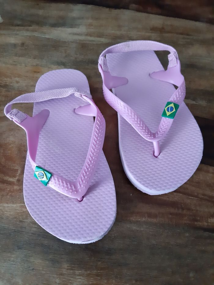 Claquettes fille taille 26