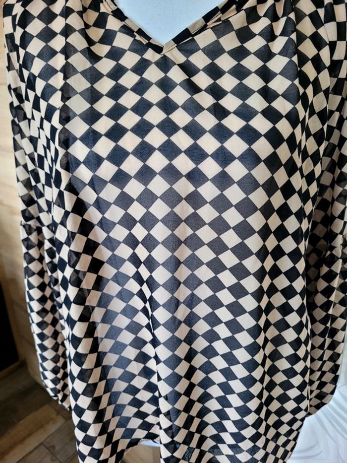 Blouse femme taille M légèrement transparente - photo numéro 3