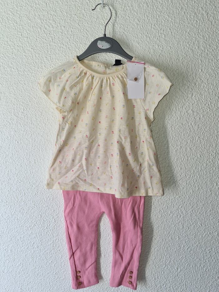 ensemble tee-shirt beige et legging rose Kiabi