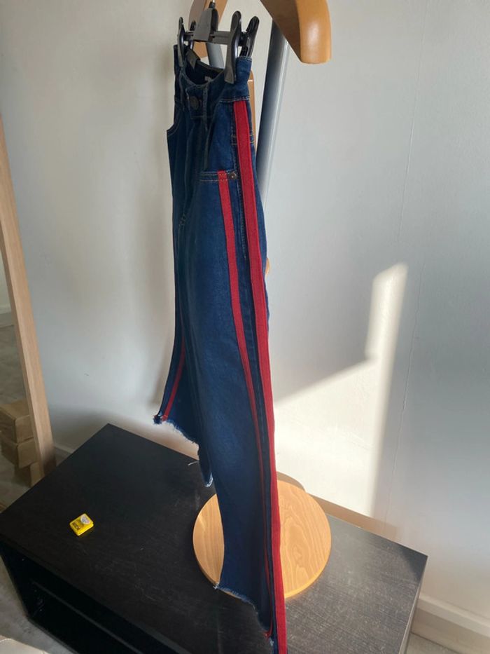 Jean momokrom bleu et rouge - photo numéro 2