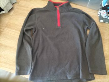 Pull gris