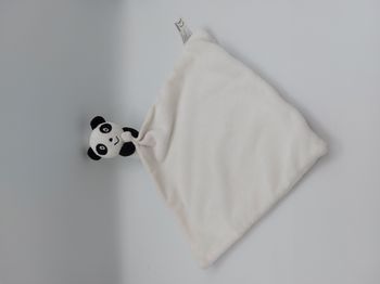 Doudou plat ours panda blanc noir ZEEMAN grelot mouchoir