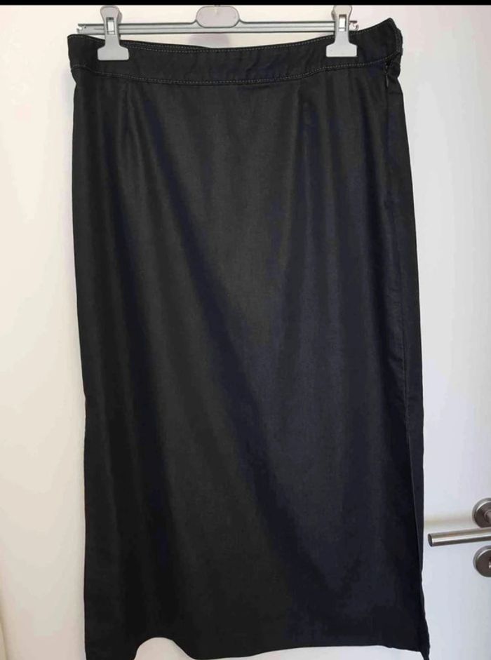Jupe  longue fendu  taille  48