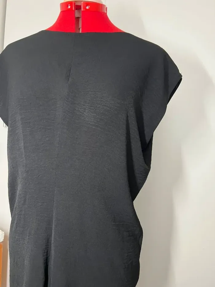 Robe manches courtes fluide noire Zara