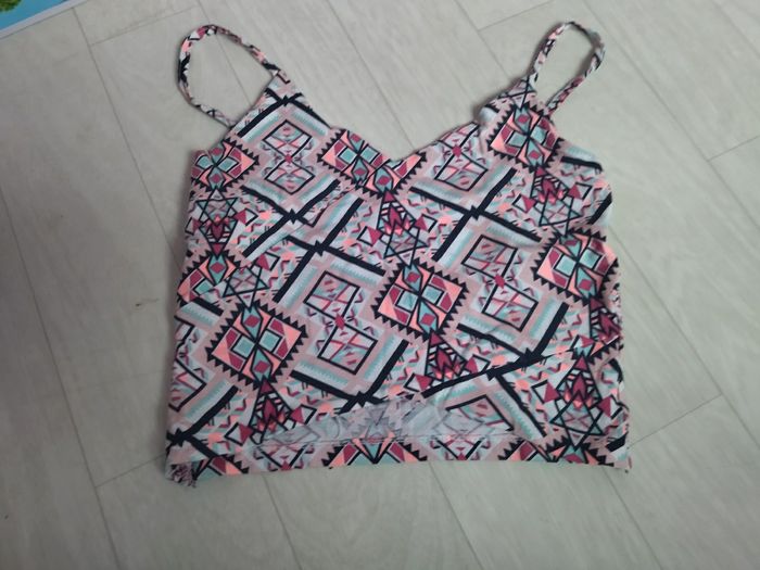 Crop top taille s Jennyfer