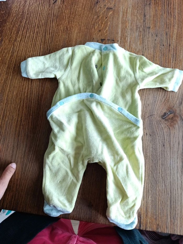 Pyjama 1 mois - photo numéro 2