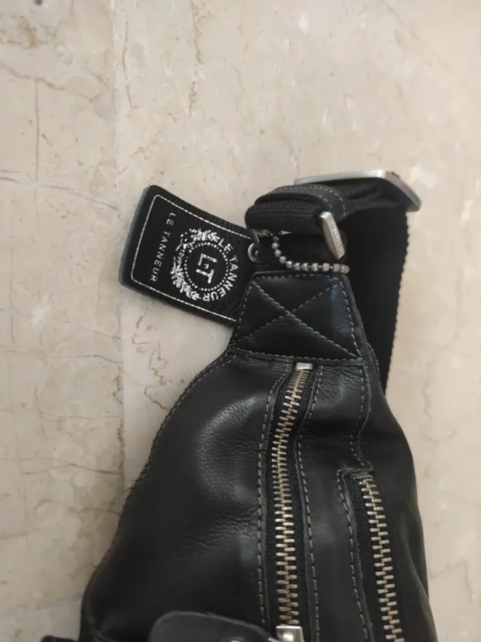 Sac banane neuf cuir noir Le tanneur - photo numéro 3