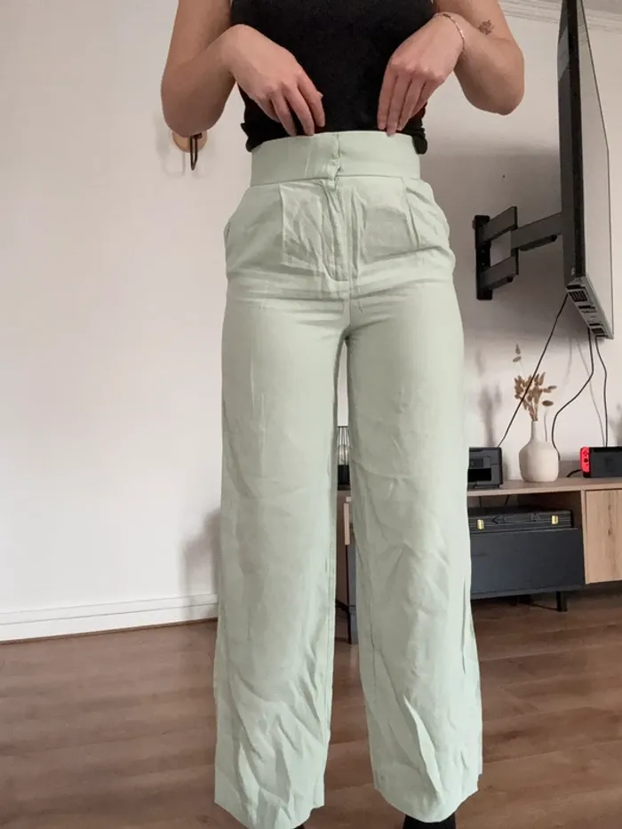 AccueilFemmesVêtementsPantalons et leggingsPantalons à jambes largesZara Pantalons à jambes larges D - photo numéro 2