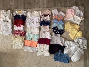 Lot de vêtements 0-3 mois fille