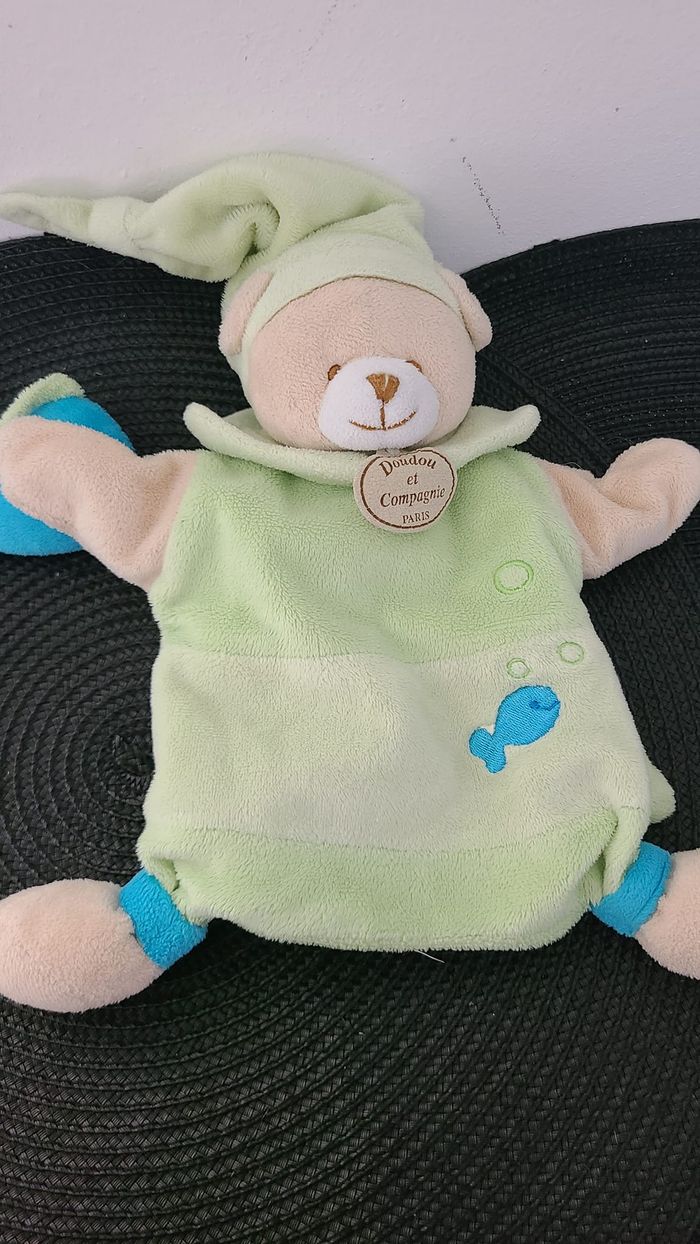 Doudou ours marionnette velours vert jaune poisson Doudou et Compagnie - photo numéro 3