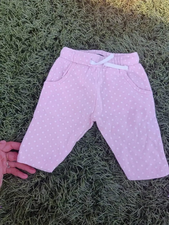 pantalons
3 mois