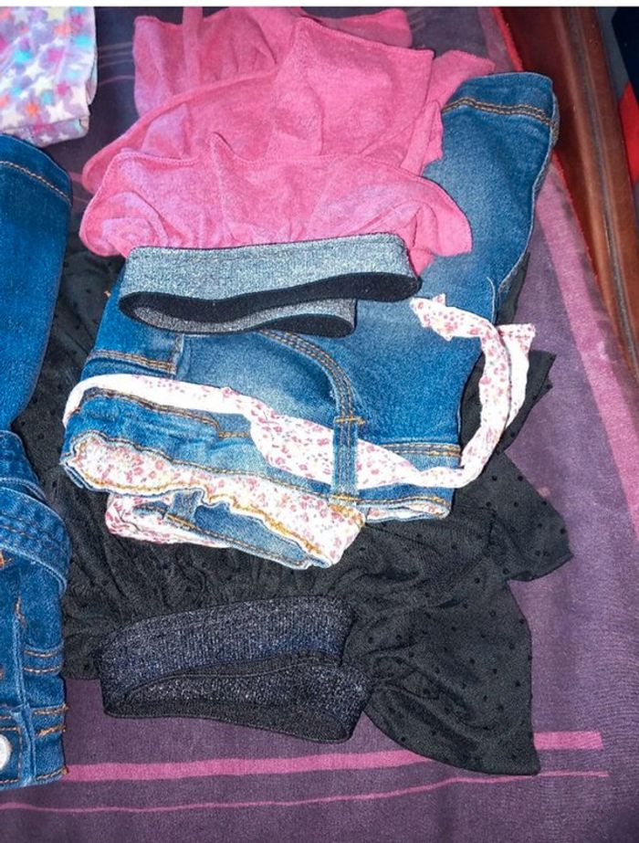 Lot de 13 vêtements fille 5ans - photo numéro 2