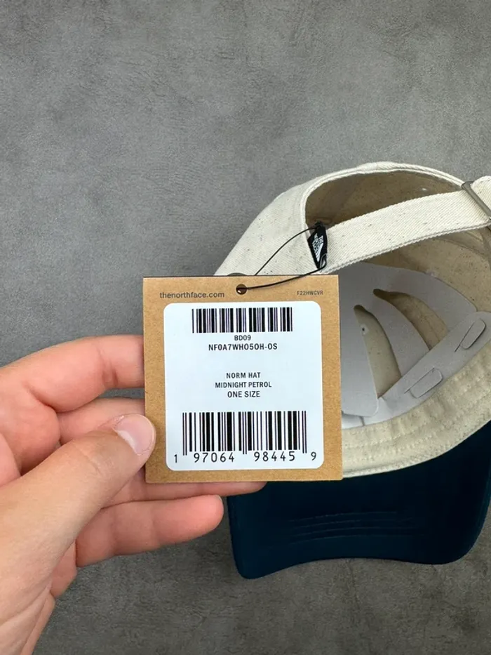 Casquette The North Face Beige et Vert Canard Logo Brodé Neuve - photo numéro 8