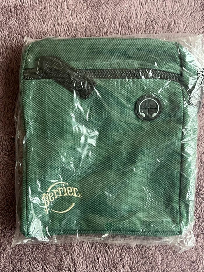 Pochette Perrier