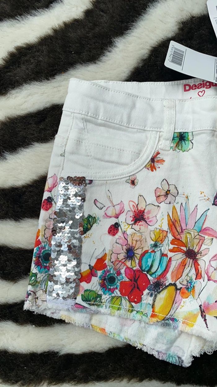 Short jeans Desigual 9/10 ans Neuf - photo numéro 2
