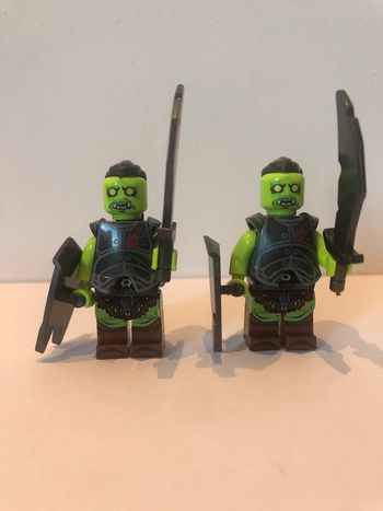 Figurine type lego 2 orcs le seigneur des anneaux/Hobbit