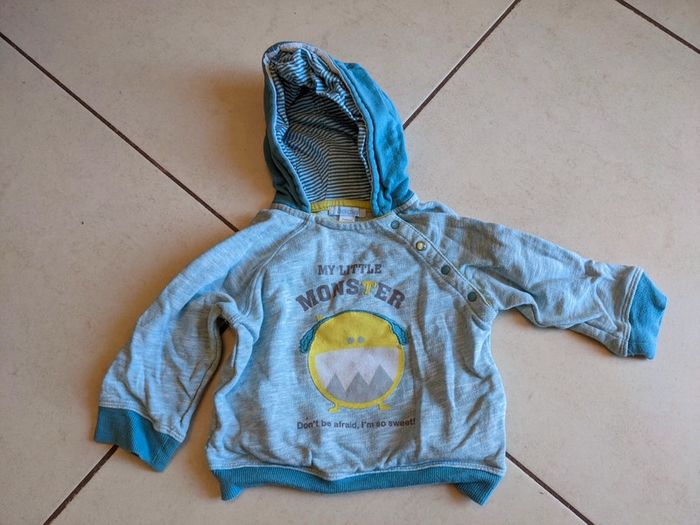 Pull sweat à capuche + t-shirt garçon 18 mois - photo numéro 3