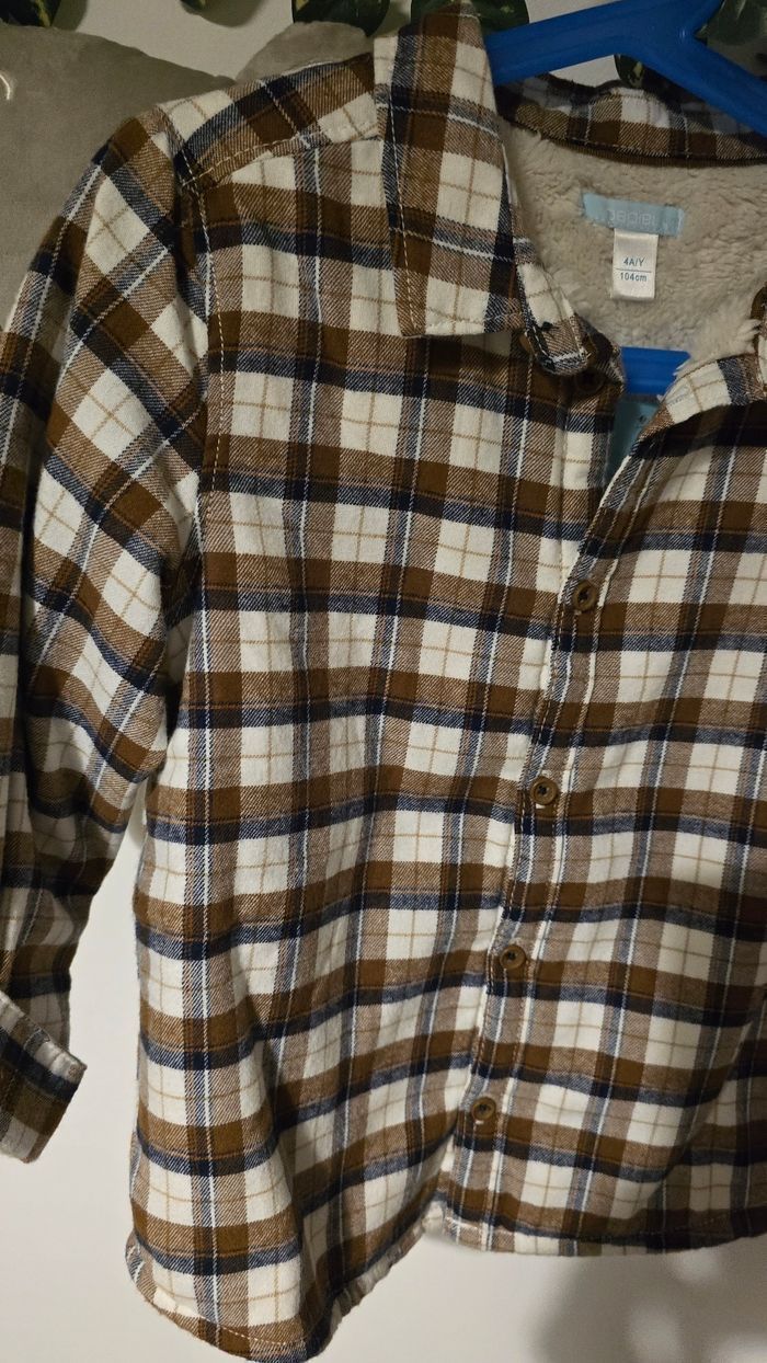 Neuve (non portée)🏷💙😍🥰surchemise intérieur sherpa 4ans garçon💙 - photo numéro 6