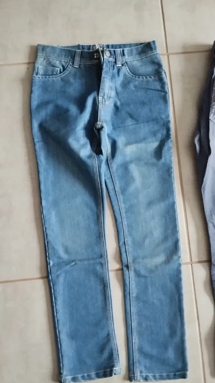 Lot de 3 pantalons jeans garçon 12 ans - photo numéro 4