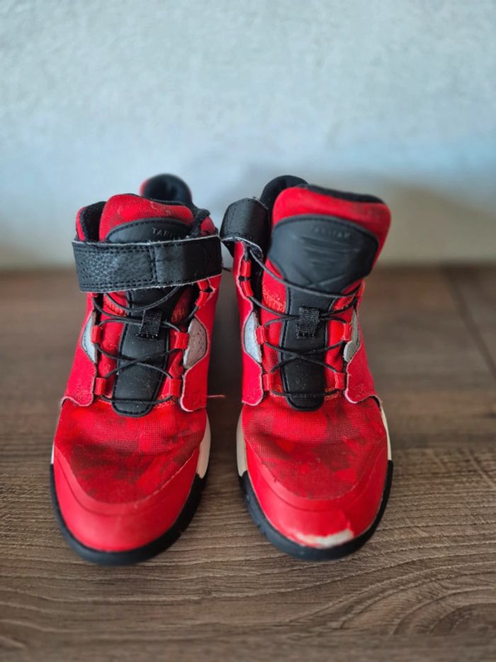 Chaussures basket-ball pointure 34 rouge