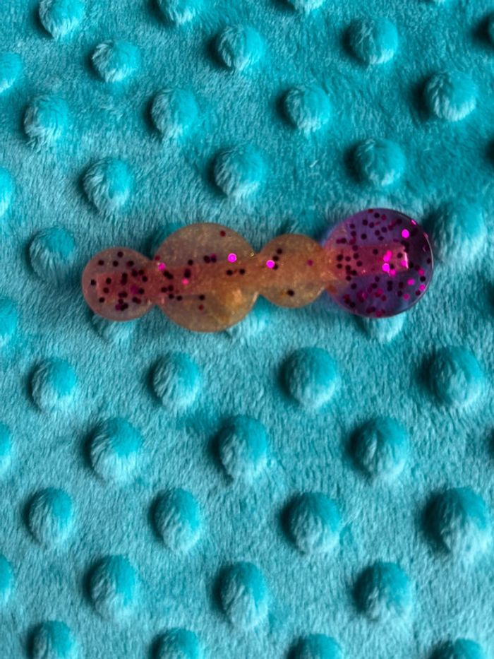 Barrette en résine epoxy neuve - photo numéro 2
