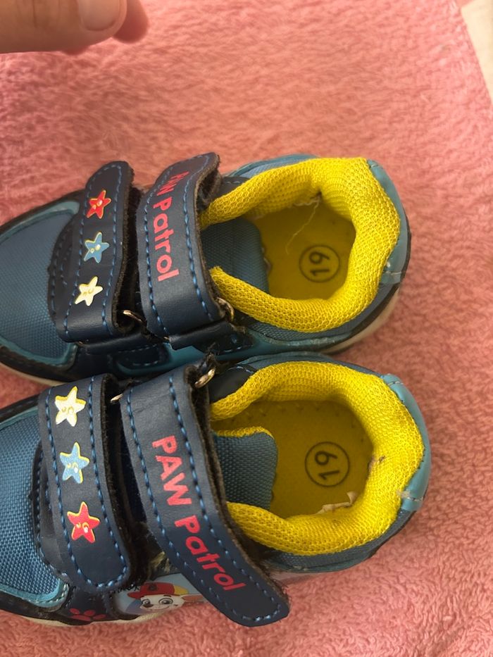 Chaussures baskets pat patrouille pointure : 19 - photo numéro 2
